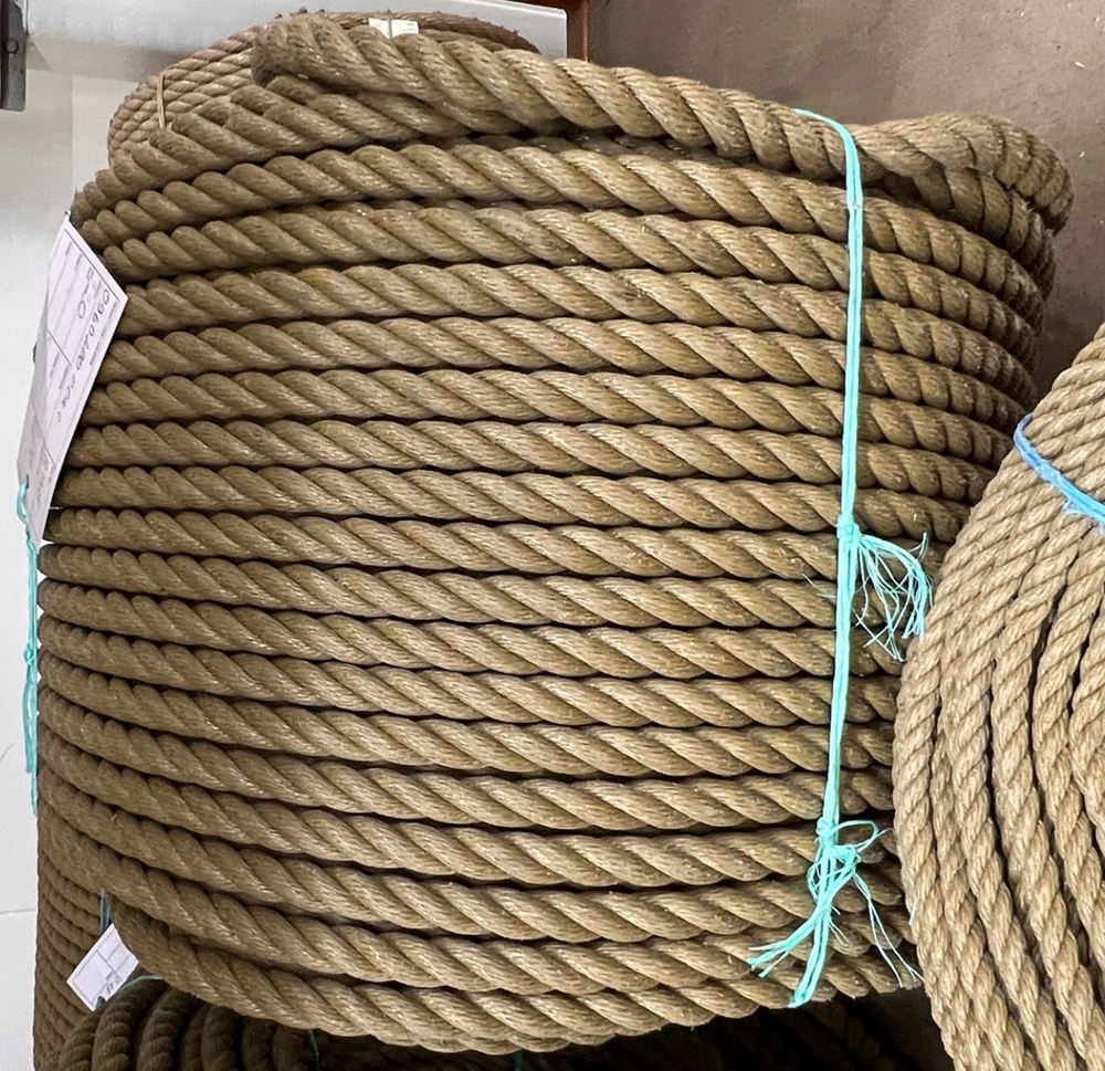 Vlieland rope 3-strengs geslagen, rollen 220 meter