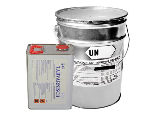 Zwart brilliant varnish koolteer